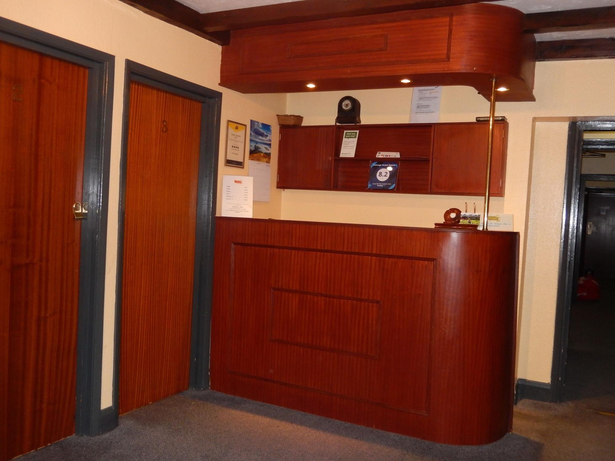 Cottage Guest House Hillingdon Bagian luar foto