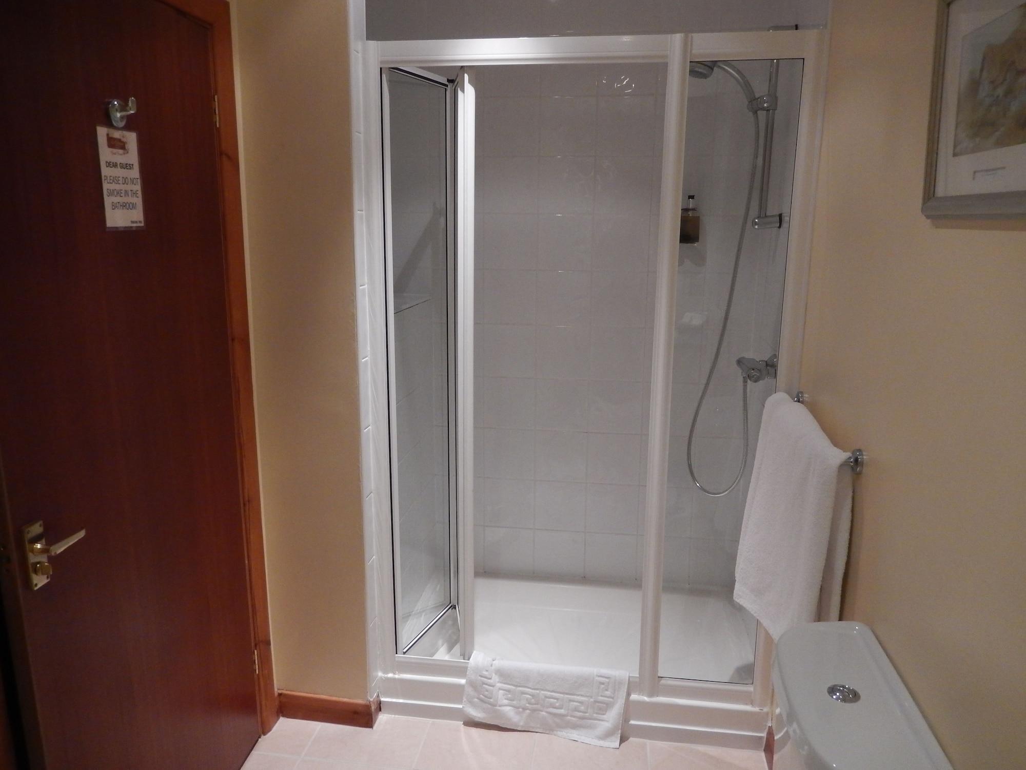 Cottage Guest House Hillingdon Bagian luar foto