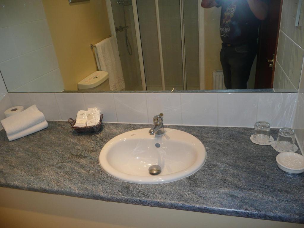 Cottage Guest House Hillingdon Bagian luar foto